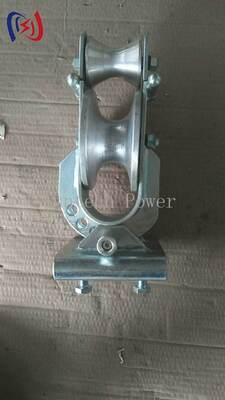 20KN Three Direction Crossarm Stringing Block with Ball Bearing Sheaves, Crossarm Seated Crossarm Mounted Stringing Block for Angle Pole Pulls